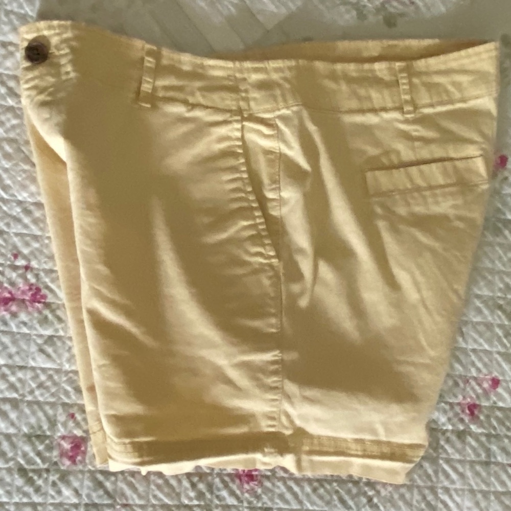 Gap, size 14, yellow short